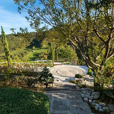 Medieval Tower In Sibillini Mountains Park Hébergement de vacances Vetice