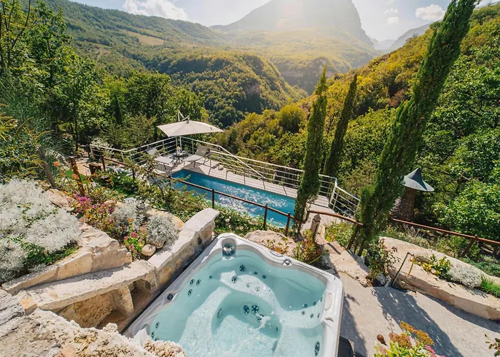 Medieval Tower In Sibillini Mountains Park Σπίτι διακοπών